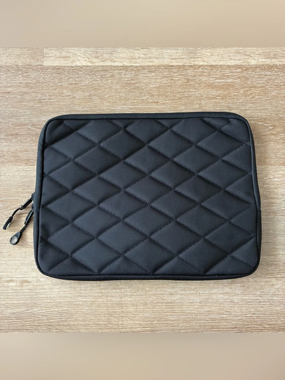 Timbuk2 Quilted Padded Laptop Sleeve Case Black Size Small Zip EUC